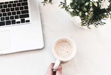 全民同心筑防线(抗击疫情50字左右)